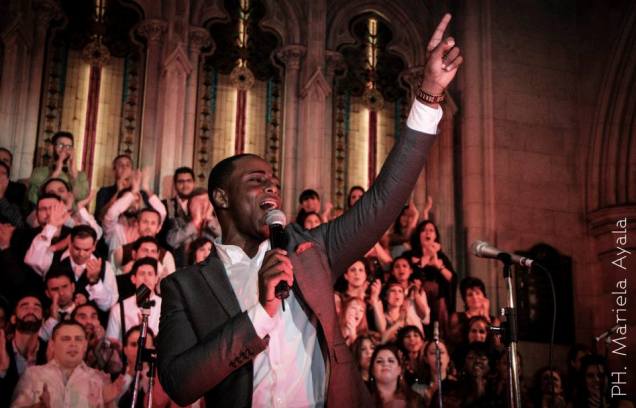 Exceptional performer James Dale sings during Markanthony Henry's gospel show at the San Andres Church in Buenos Aires, Argentina on September 27th, 2014. 