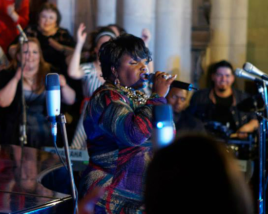 The incredible Su Su Bobien performs at Markanthony Henry's gospel show at San Andres Church in Buenos Aires, Argentina on September 26th, 2014. 