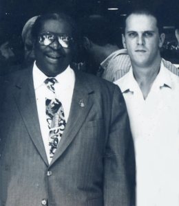 BB King (L) and Daniel Raffo (R) in Paseo La Plaza in 1991. 